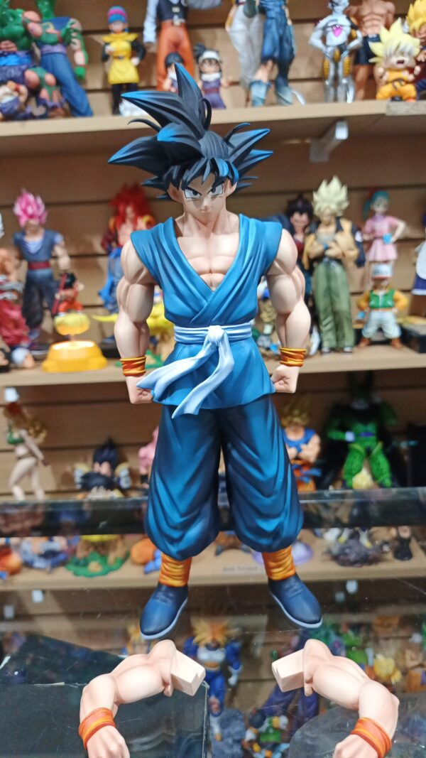 Goku 
(Final de Dragón Ball Z)
Dragón Ball Z, GT 
Tamaño:34cm