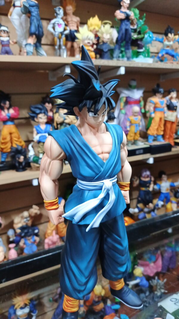 Goku 
(Final de Dragón Ball Z)
Dragón Ball Z, GT 
Tamaño:34cm
