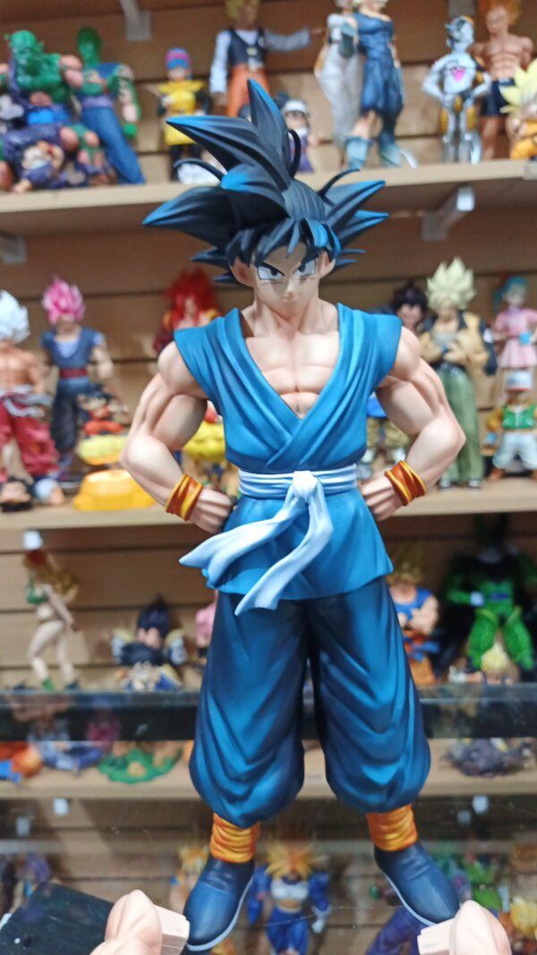 Goku 
(Final de Dragón Ball Z)
Dragón Ball Z, GT 
Tamaño:34cm