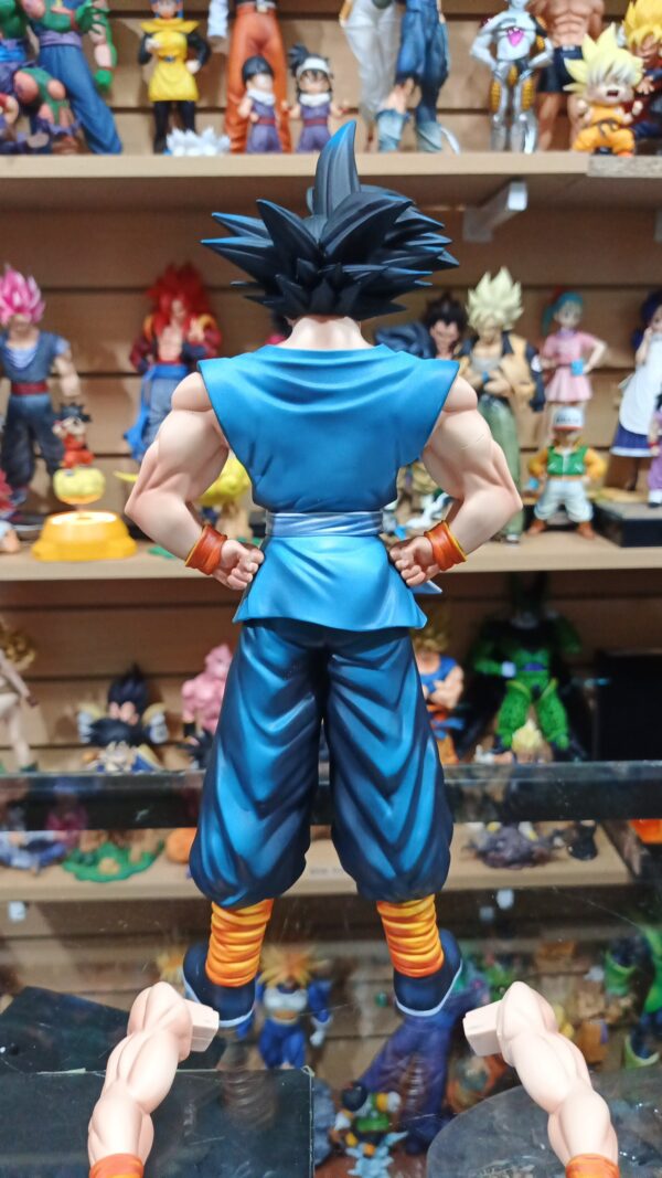 Goku 
(Final de Dragón Ball Z)
Dragón Ball Z, GT 
Tamaño:34cm