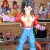 Vegeta fase 4
Dragón Ball GT 
Tamaño:32cm