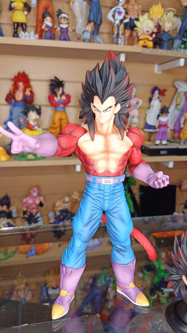 Vegeta fase 4
Dragón Ball GT 
Tamaño:32cm