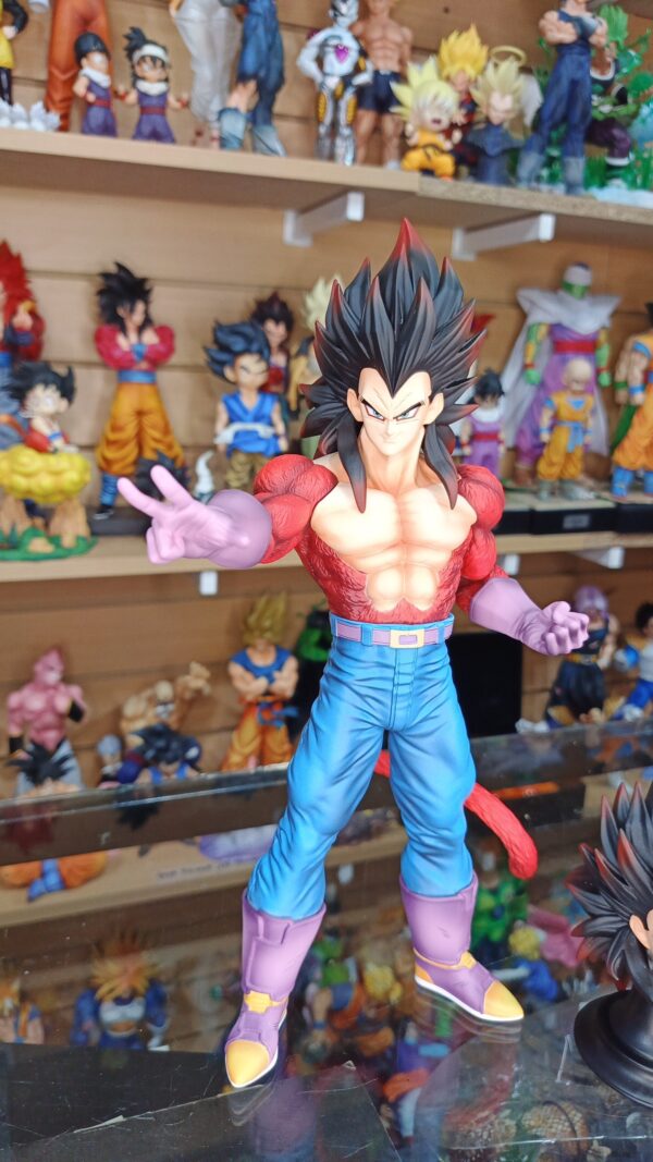 Vegeta fase 4
Dragón Ball GT 
Tamaño:32cm