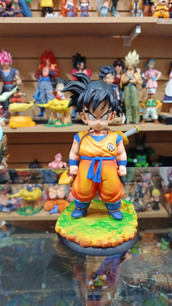 Gohan espada
Dragón Ball Z 
Tamaño:19cm