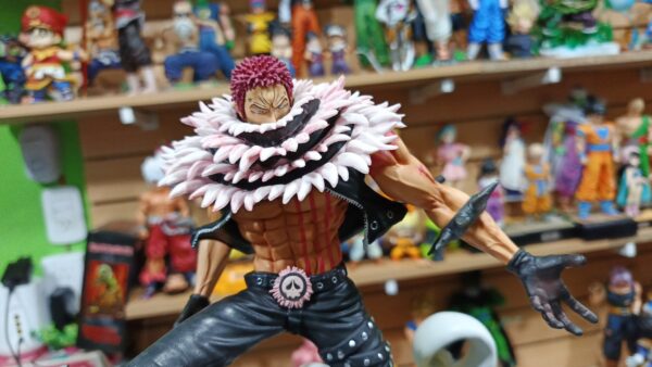 Charlotte Katakuri
One piece 
Tamaño:36cm
