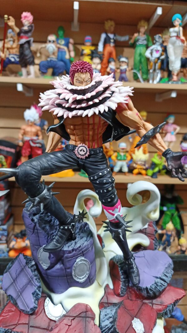 Charlotte Katakuri
One piece 
Tamaño:36cm