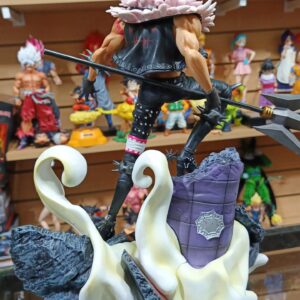 Charlotte Katakuri
One piece 
Tamaño:36cm
