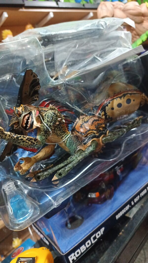 Gremlins 🕷️ arañas
Gremlins 
Tamaño:29cm
Original de la marca neca