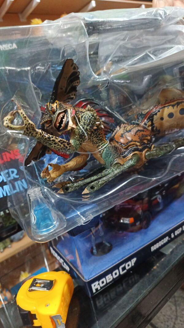 Gremlins 🕷️ arañas
Gremlins 
Tamaño:29cm
Original de la marca neca