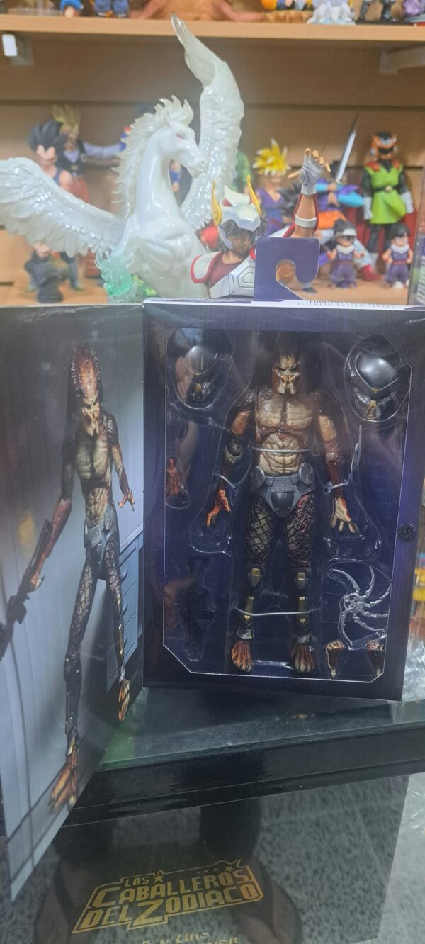 Lab scape FUGITIVE Predator
Predator ORIGINAL NECA 
Tamaño:18cm
Original
