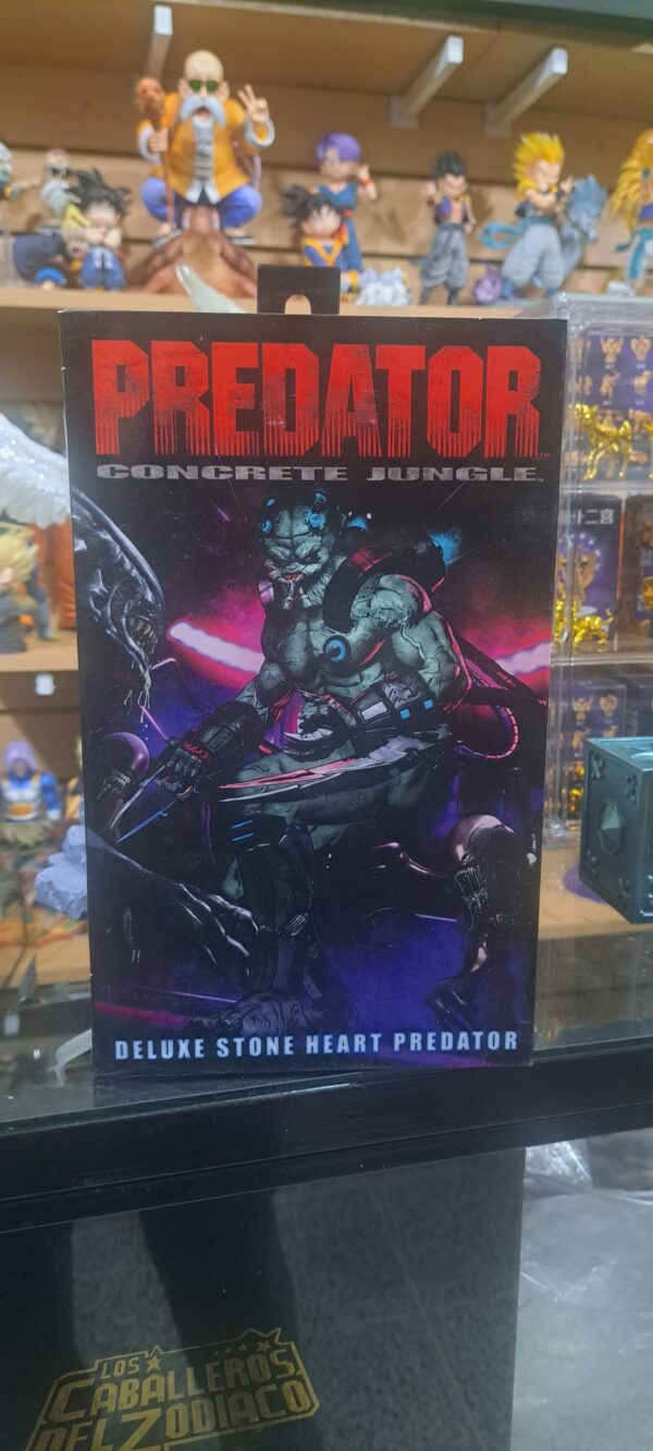 PREDATOR CONCRETE ORIGINAL NECA JUNGLE
Tamaño:
Original