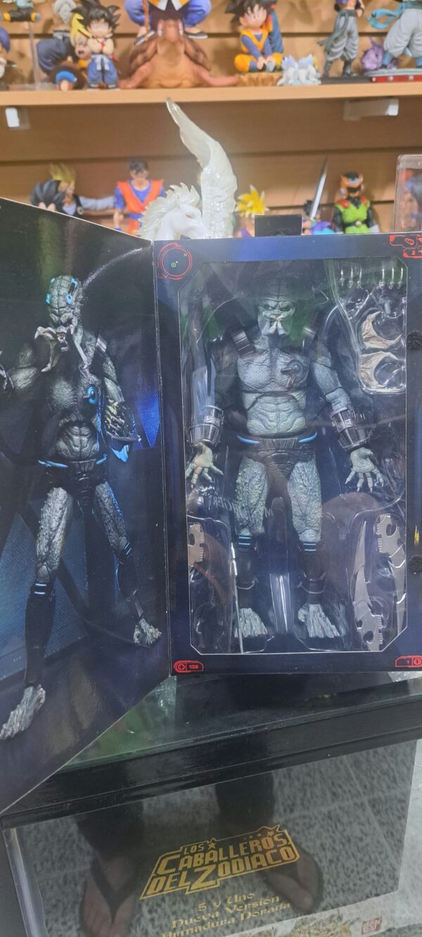 PREDATOR CONCRETE ORIGINAL NECA JUNGLE
Tamaño:
Original