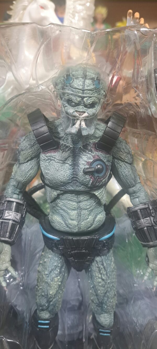 PREDATOR CONCRETE ORIGINAL NECA JUNGLE
Tamaño:
Original