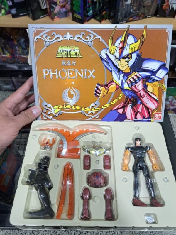 Caballeros del Zodiaco 
ikky el ave FENIX 
bandai original nuevo